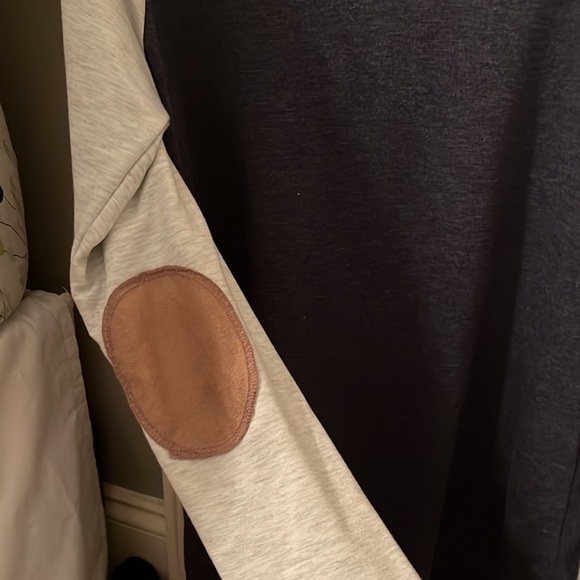 Top! - Picture 2 of 2